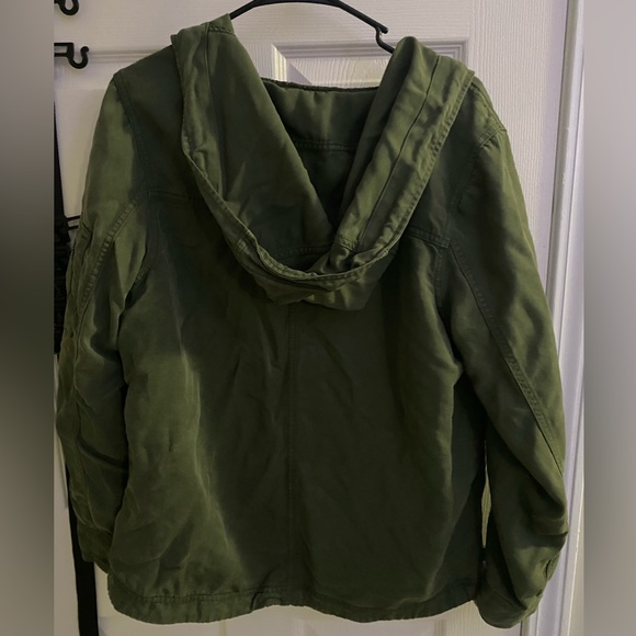 AE utility jacket army green super cozy with lots of pockets! - Picture 3 of 4